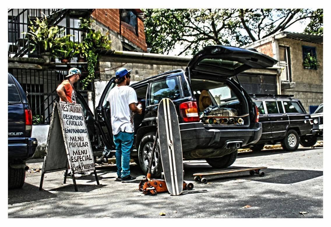 Pakalolo in Venezuela: Boards im Kofferraum, die Idee reist mit